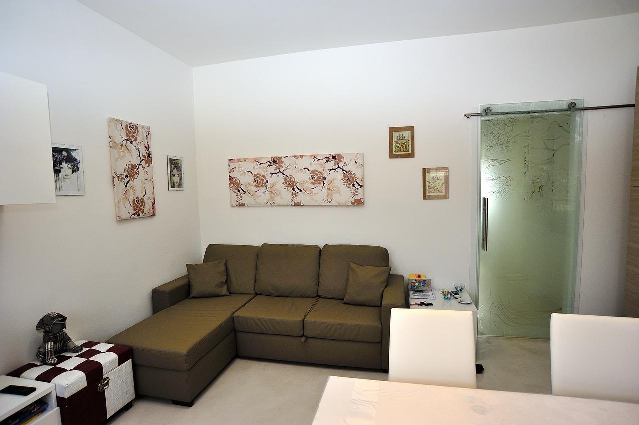 Bed & Breakfast Sforza 19 San Colombano al Lambro Exteriör bild